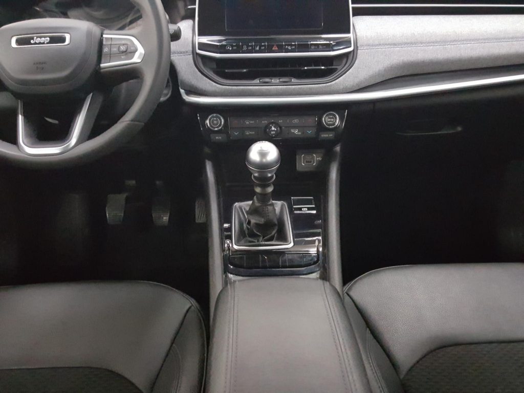 JEEP COMPASS Gasolina 2022 segunda-mano Jaén