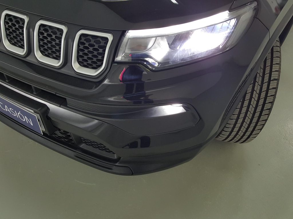 JEEP COMPASS Gasolina 2022 segunda-mano Jaén