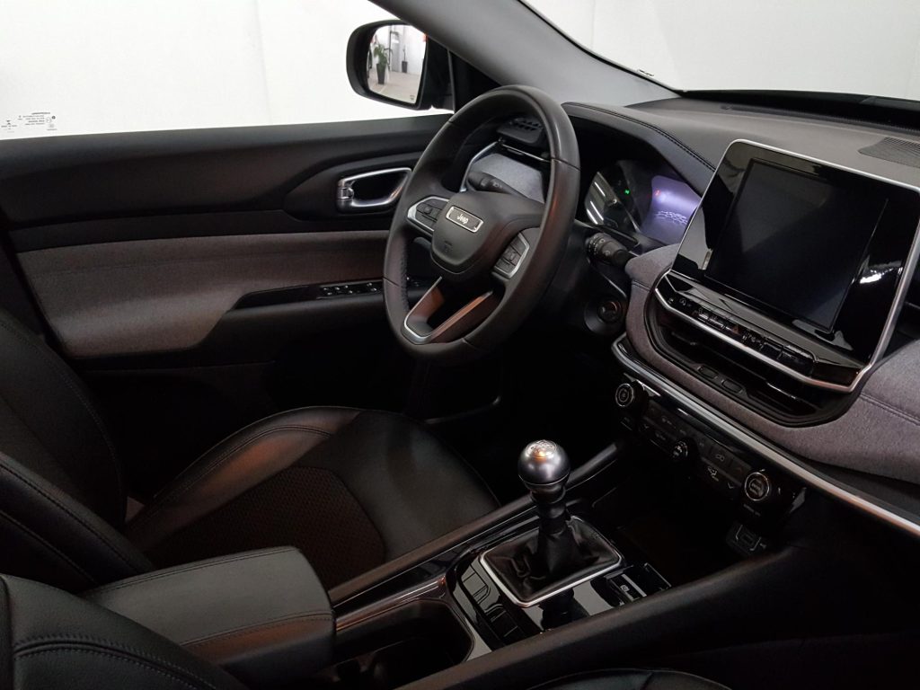 JEEP COMPASS Gasolina 2022 segunda-mano Jaén
