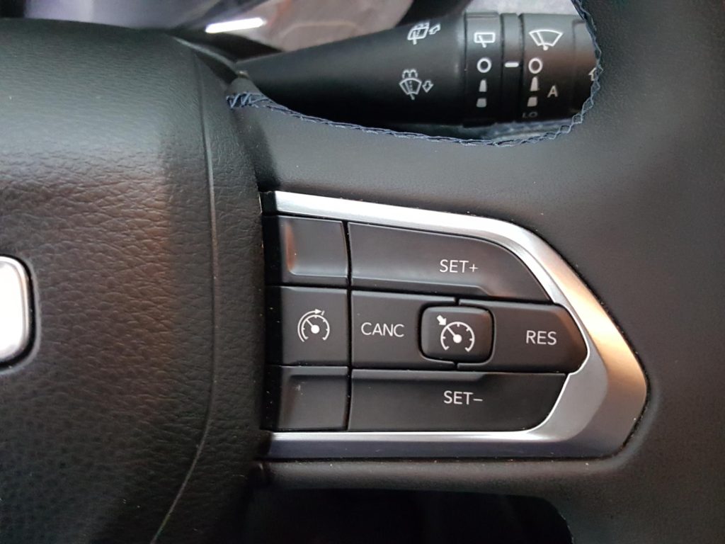 JEEP COMPASS Gasolina 2022 segunda-mano Jaén
