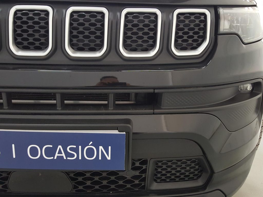JEEP COMPASS Gasolina 2022 segunda-mano Jaén