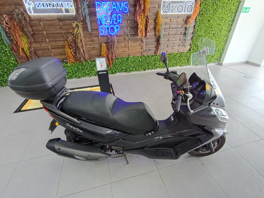 KYMCO GRAND DINK 300 Gasolina 2022 segunda-mano Granada