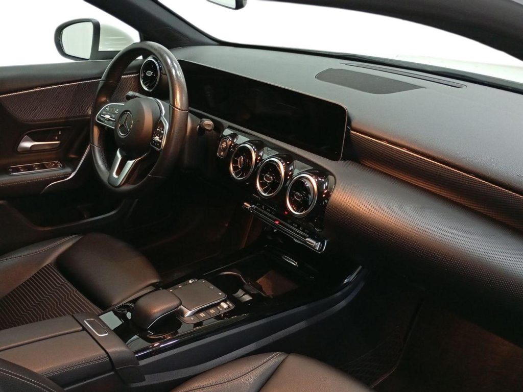 MERCEDES CLASE A Diesel 2019 segunda-mano Jaén
