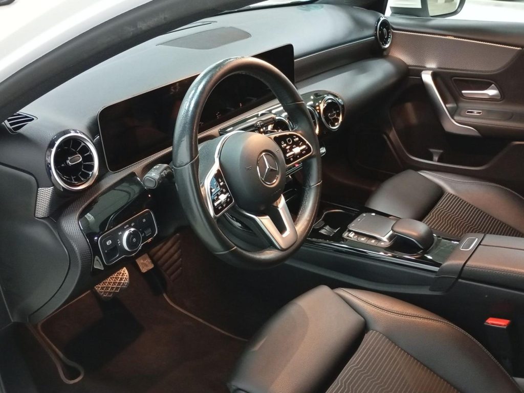 MERCEDES CLASE A Diesel 2019 segunda-mano Jaén