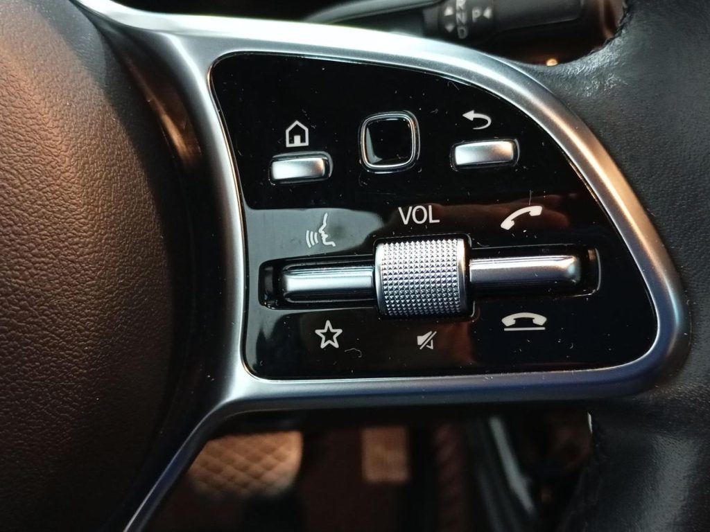MERCEDES CLASE A Diesel 2019 segunda-mano Jaén