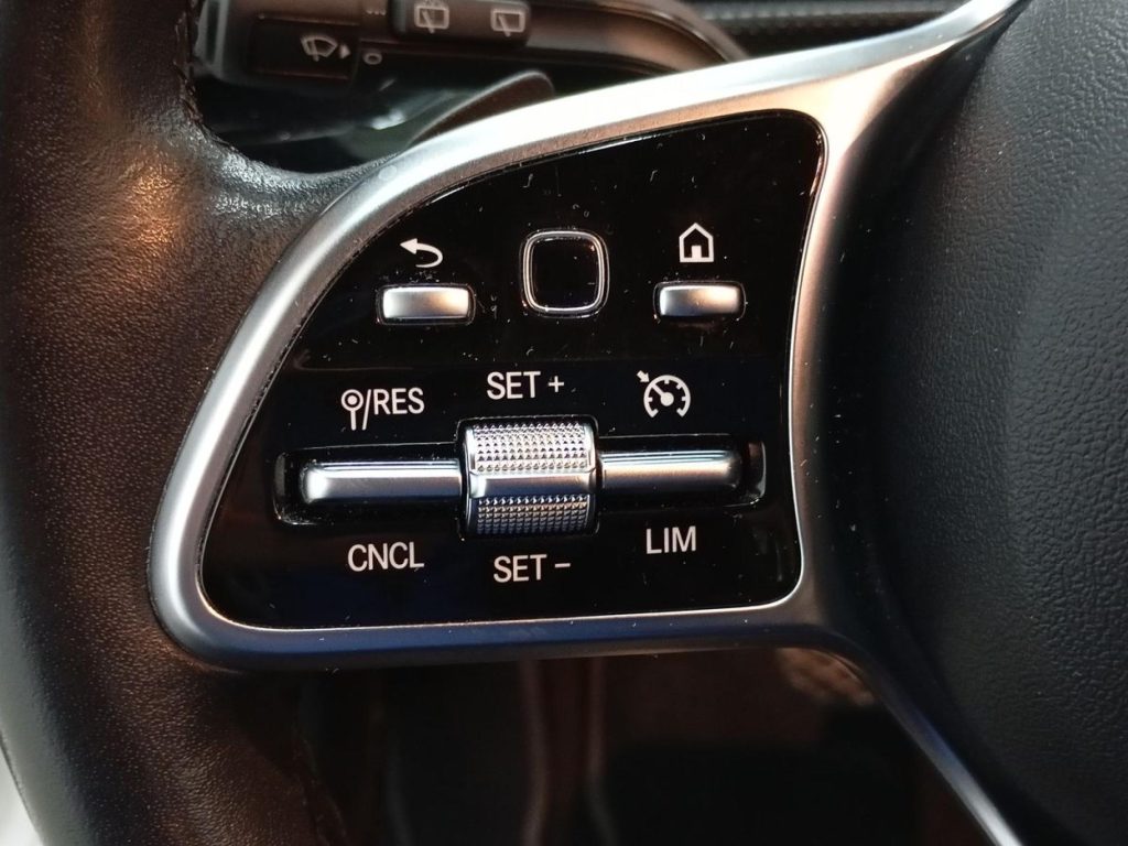 MERCEDES CLASE A Diesel 2019 segunda-mano Jaén