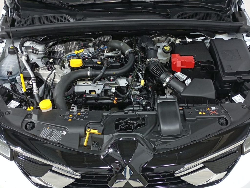 MITSUBISHI COLT Gasolina 2025 segunda-mano Jaén