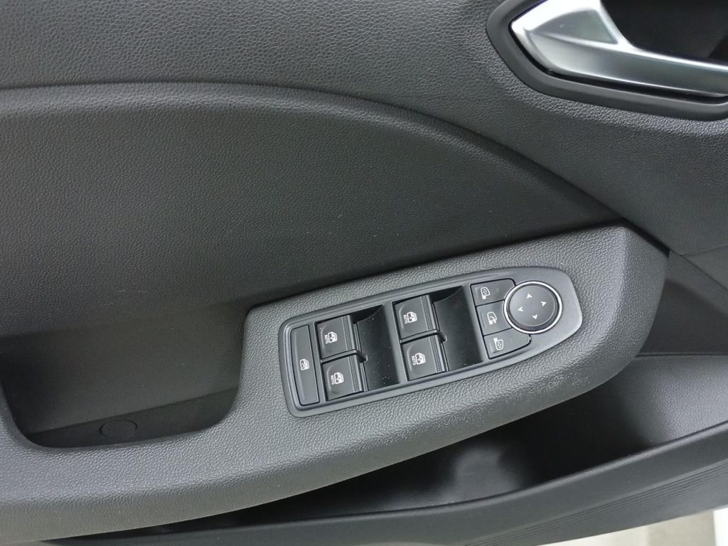 MITSUBISHI COLT Gasolina 2025 segunda-mano Jaén