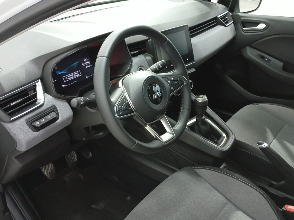 MITSUBISHI COLT Gasolina 2025 segunda-mano Jaén
