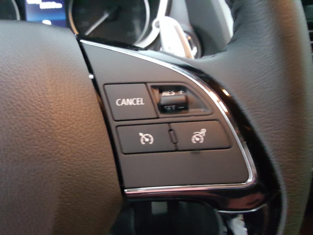 MITSUBISHI ECLIPSE CROSS PHEV Hibrido enchufable 2024 km 0 Jaén