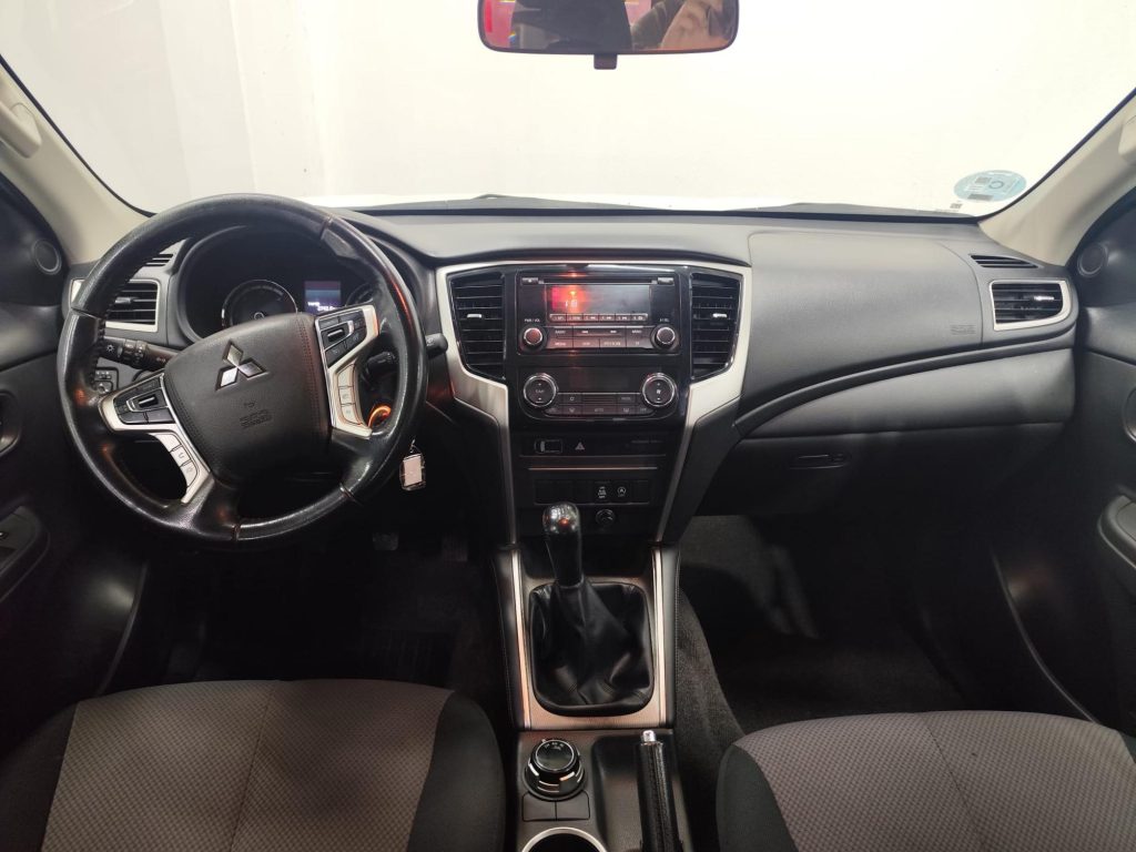 MITSUBISHI L200 DOUBLE CABINA Diesel 2022 segunda-mano Jaén
