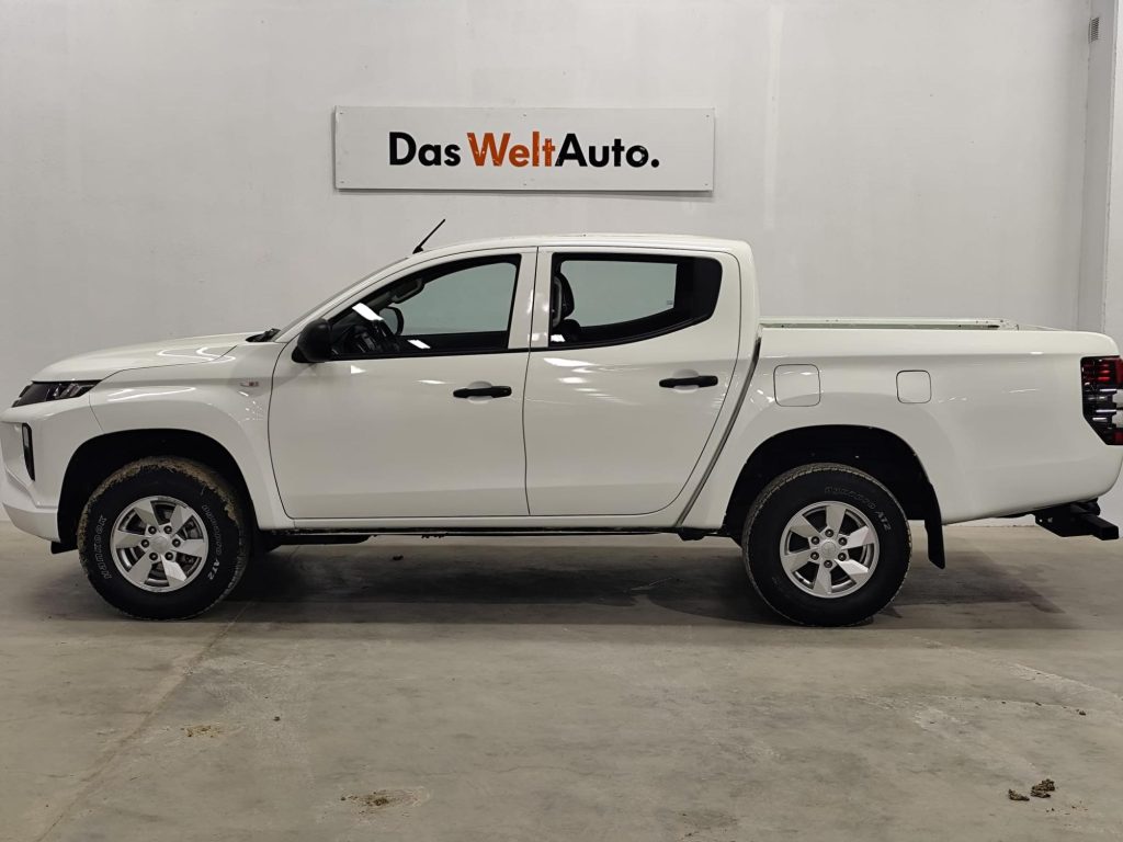 MITSUBISHI L200 DOUBLE CABINA Diesel 2022 segunda-mano Jaén