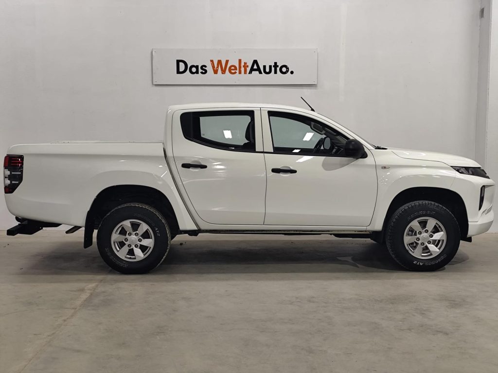 MITSUBISHI L200 DOUBLE CABINA Diesel 2022 segunda-mano Jaén