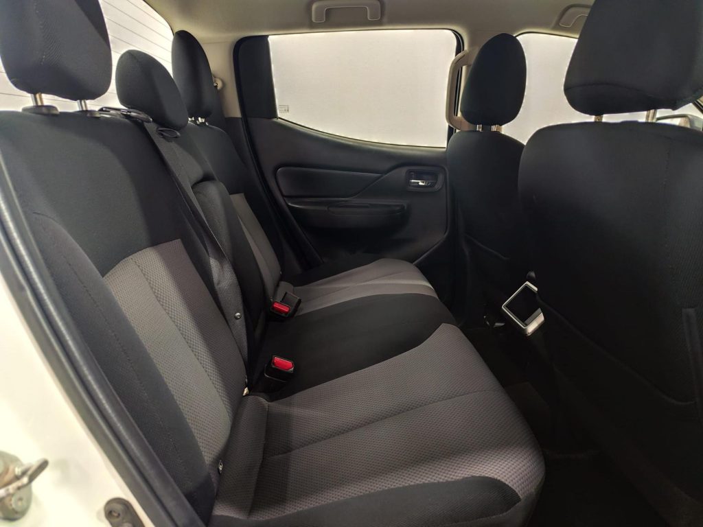 MITSUBISHI L200 DOUBLE CABINA Diesel 2022 segunda-mano Jaén