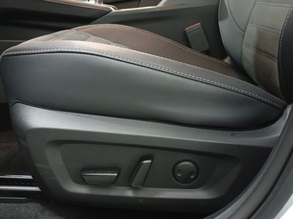 MITSUBISHI OUTLANDER Hibrido enchufable 2025 km 0 Jaén