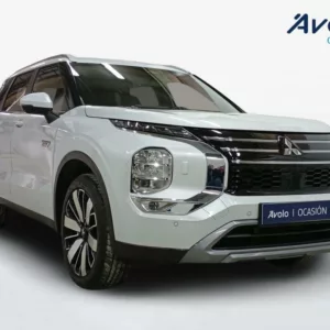 Coches segunda mano Martos 27 MITSUBISHI OUTLANDER Hibrido enchufable 2025 km 0 Jaén