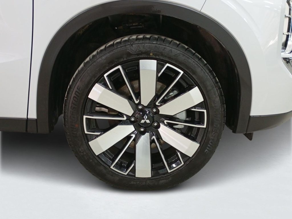 MITSUBISHI OUTLANDER Hibrido enchufable 2025 km 0 Jaén