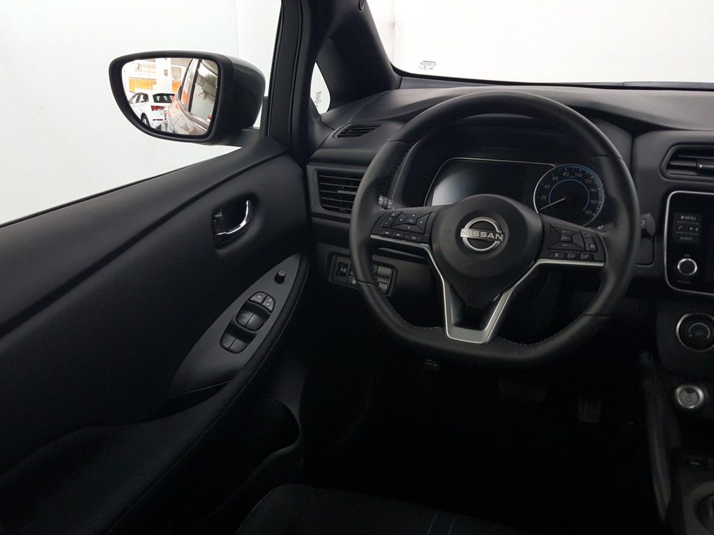 NISSAN LEAF Electrico 2023 segunda-mano Jaén