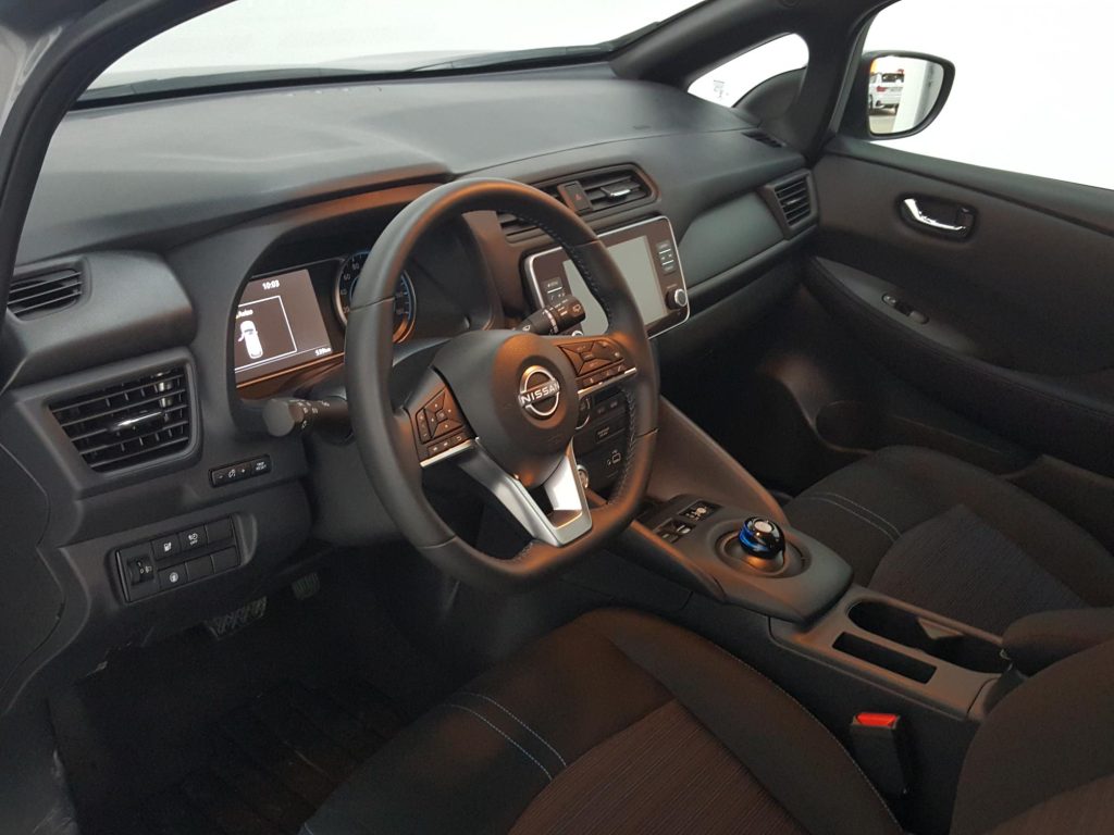 NISSAN LEAF Electrico 2023 segunda-mano Jaén