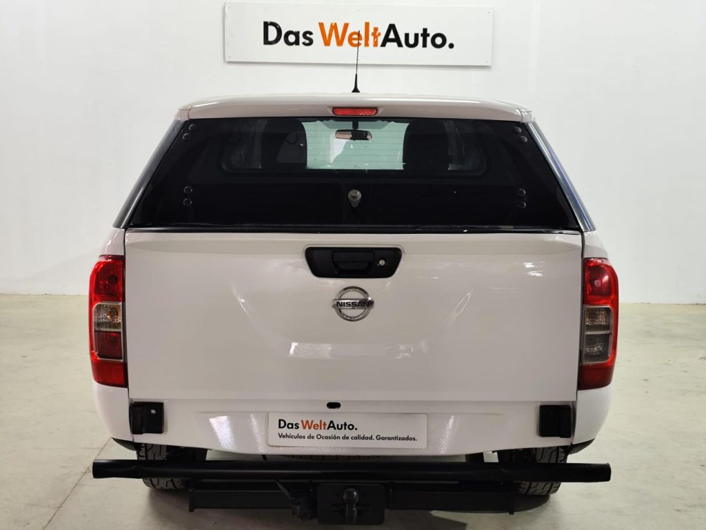 NISSAN NAVARA Diesel 2017 segunda-mano Jaén
