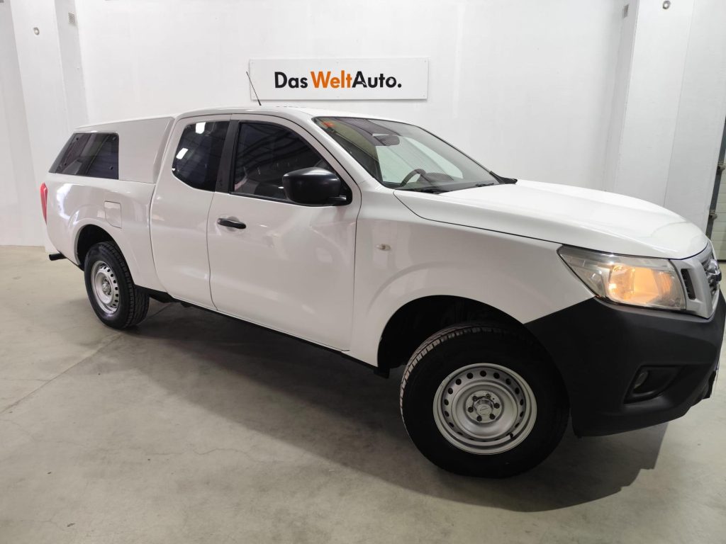 NISSAN NAVARA Diesel 2017 segunda-mano Jaén