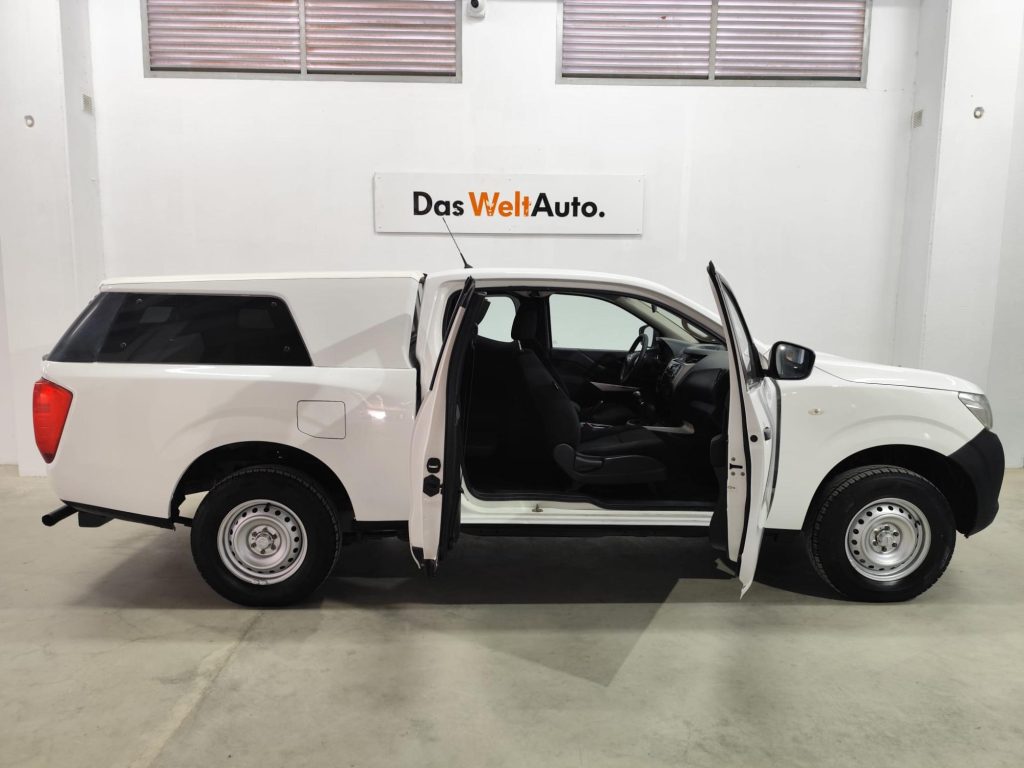 NISSAN NAVARA Diesel 2017 segunda-mano Jaén