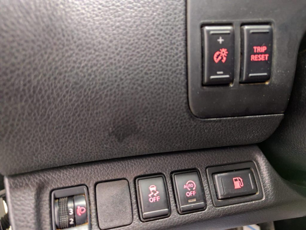 NISSAN NAVARA Diesel 2017 segunda-mano Jaén