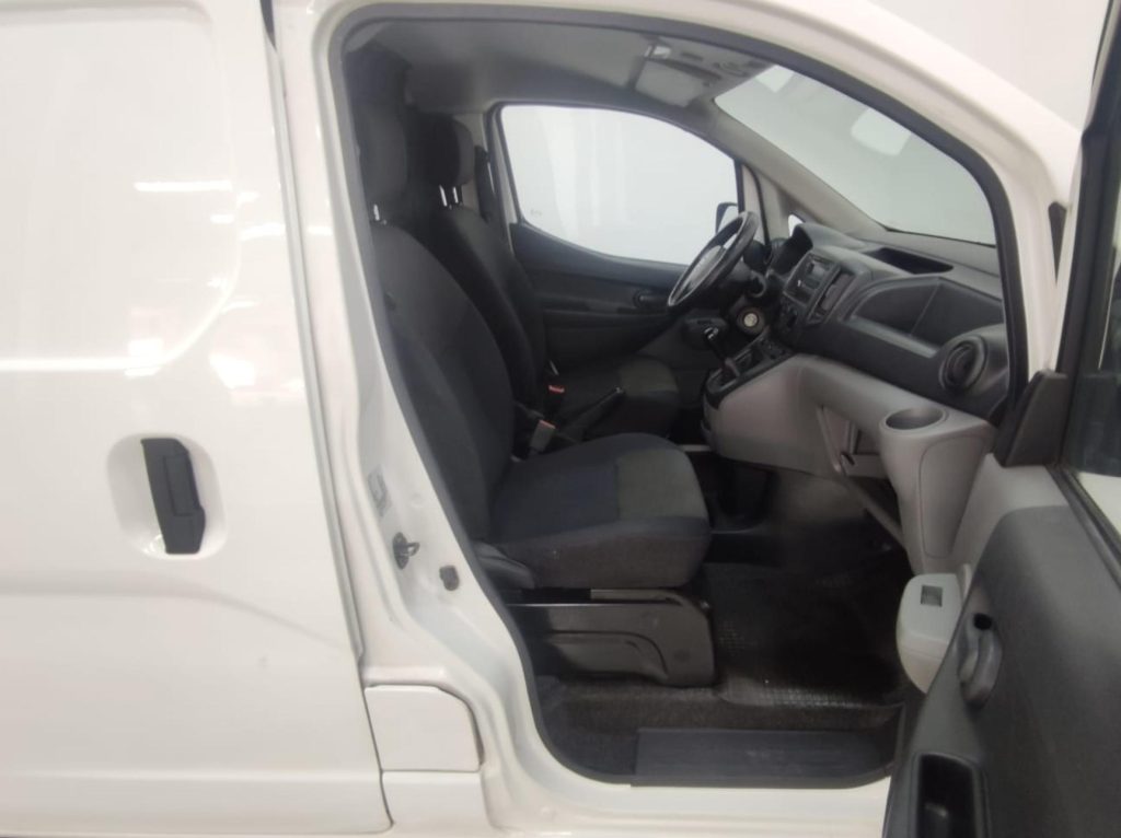 NISSAN NV 200 Diesel 2017 segunda-mano Jaén