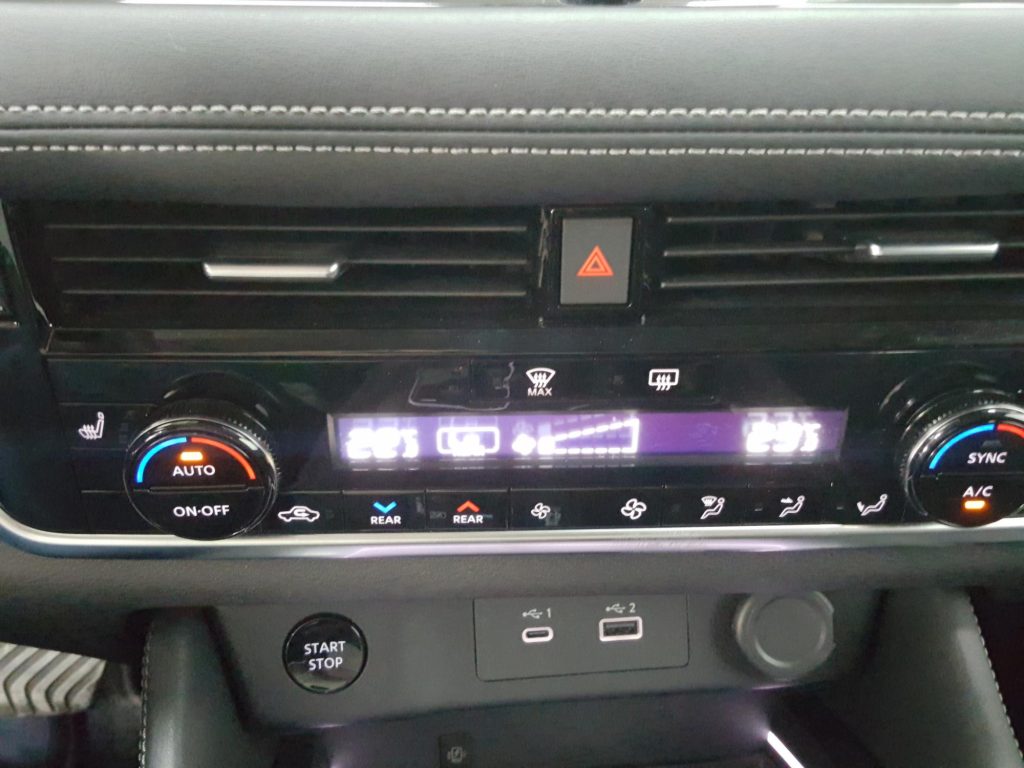 NISSAN X-TRAIL Hibrido 2022 segunda-mano Jaén