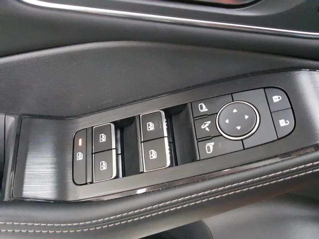 NISSAN X-TRAIL Hibrido 2022 segunda-mano Jaén