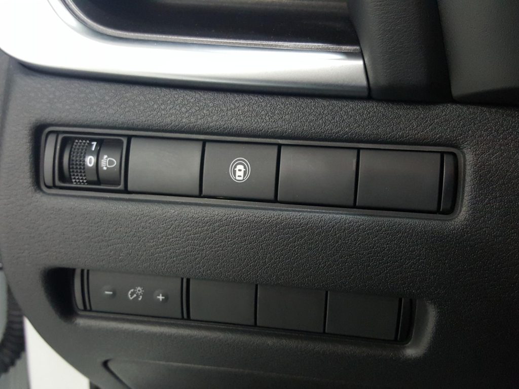 NISSAN X-TRAIL Hibrido 2023 segunda-mano Jaén