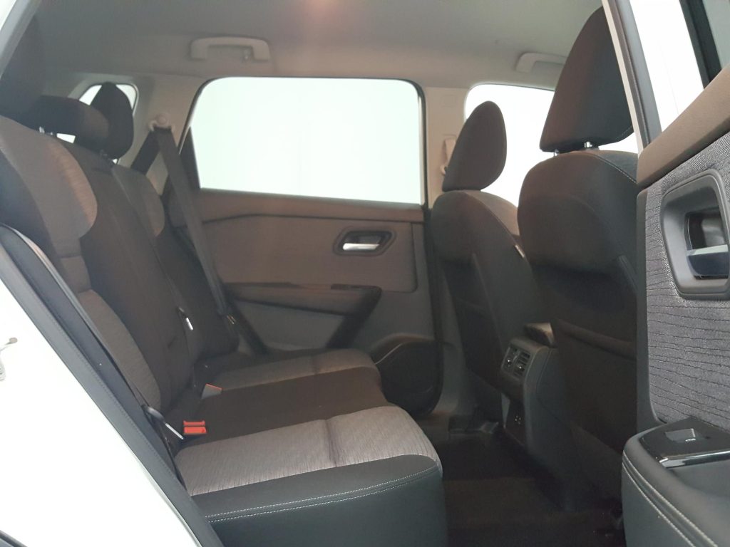 NISSAN X-TRAIL Hibrido 2023 segunda-mano Jaén