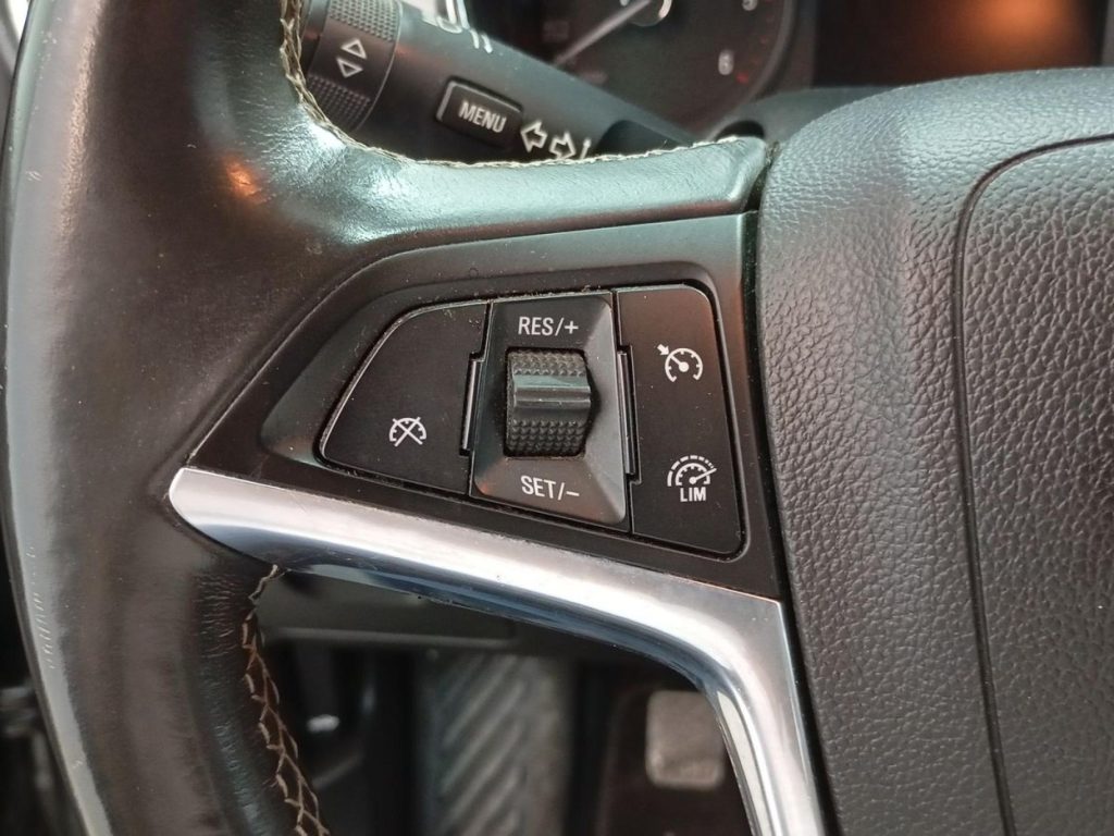 OPEL MOKKA Diesel 2017 segunda-mano Jaén