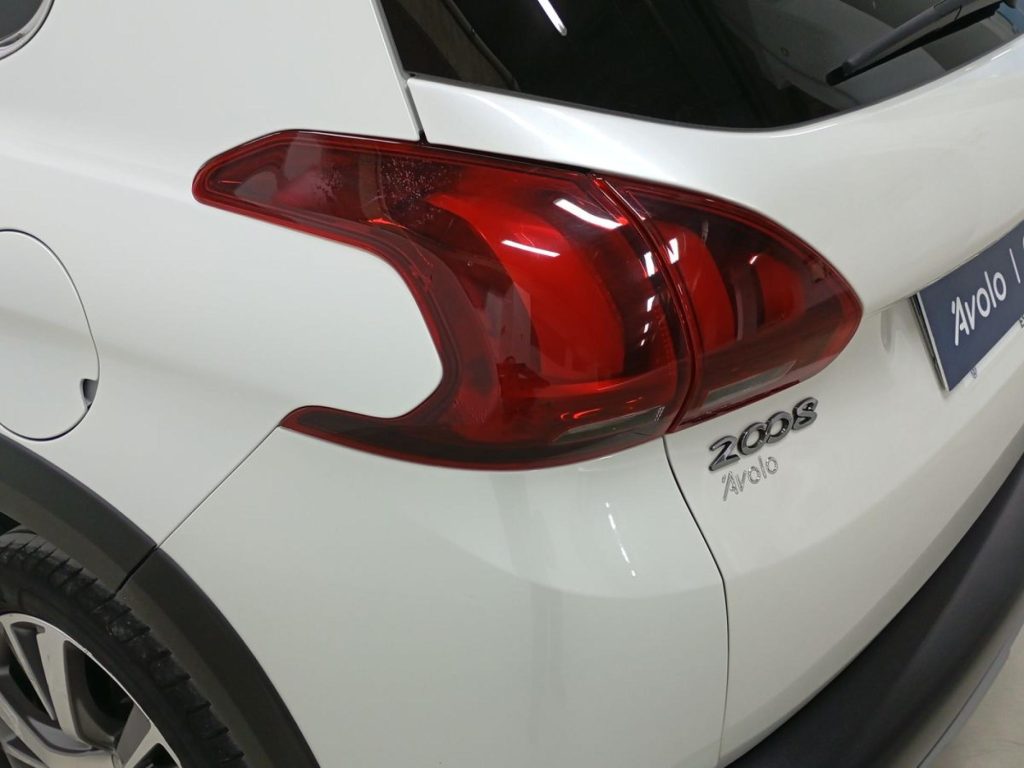 PEUGEOT 2008 Diesel 2019 segunda-mano Jaén