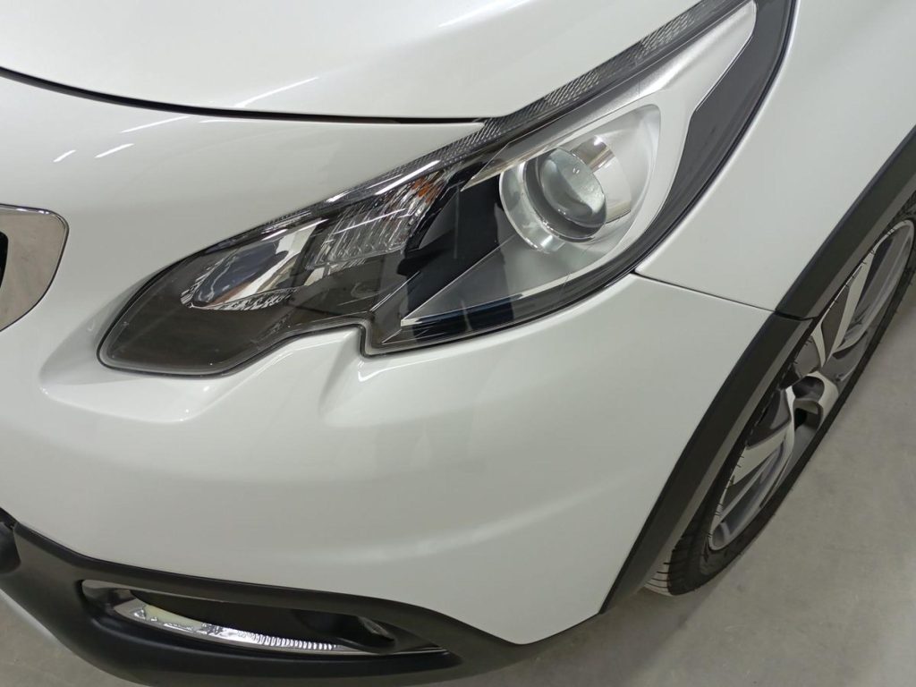 PEUGEOT 2008 Diesel 2019 segunda-mano Jaén