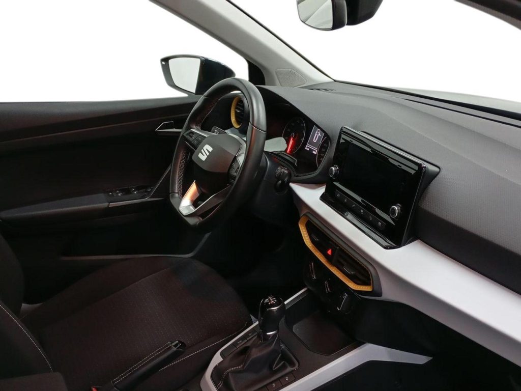 SEAT ARONA Gasolina 2023 segunda-mano Jaén