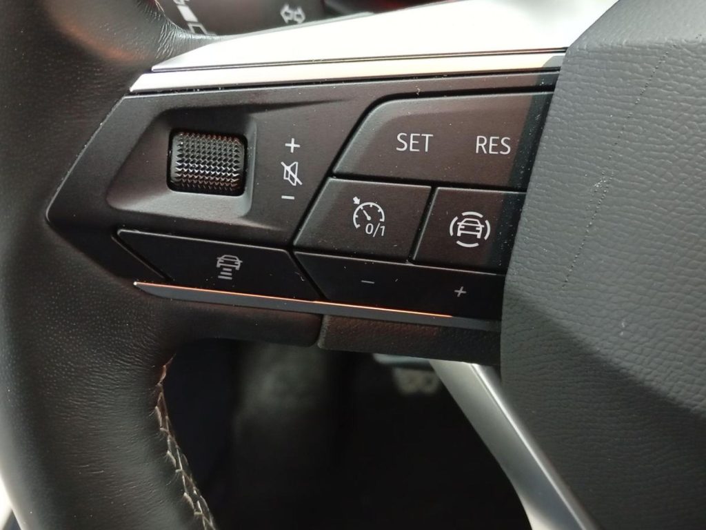 SEAT ARONA Gasolina 2023 segunda-mano Jaén