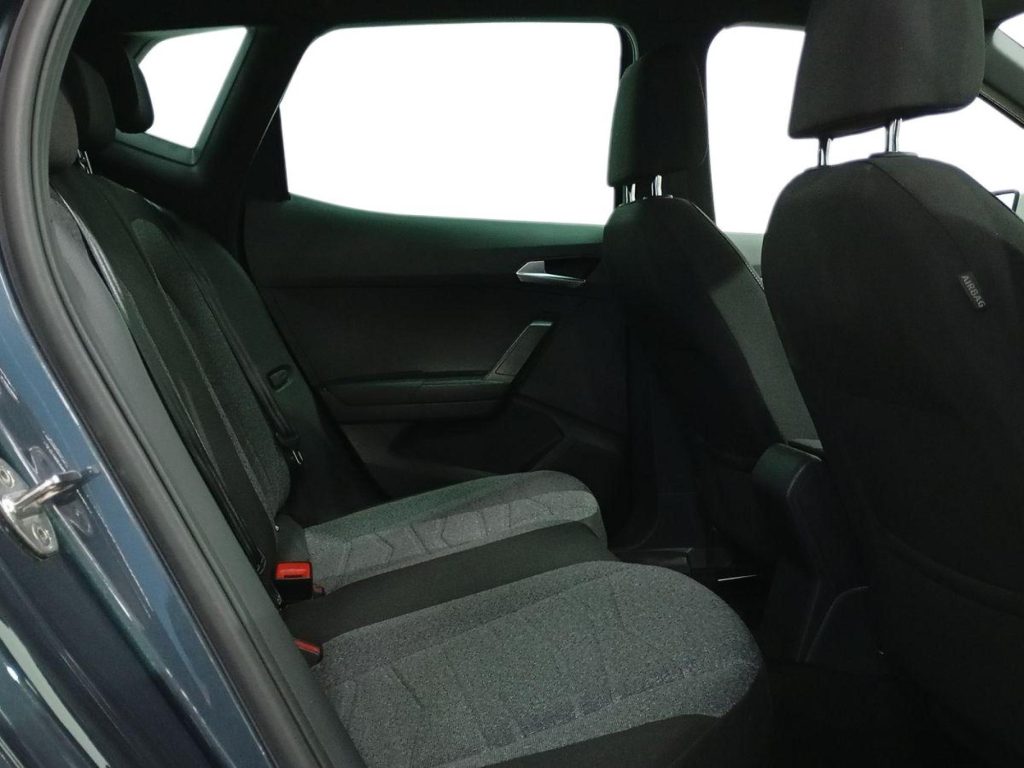 SEAT ARONA Gasolina 2023 segunda-mano Jaén