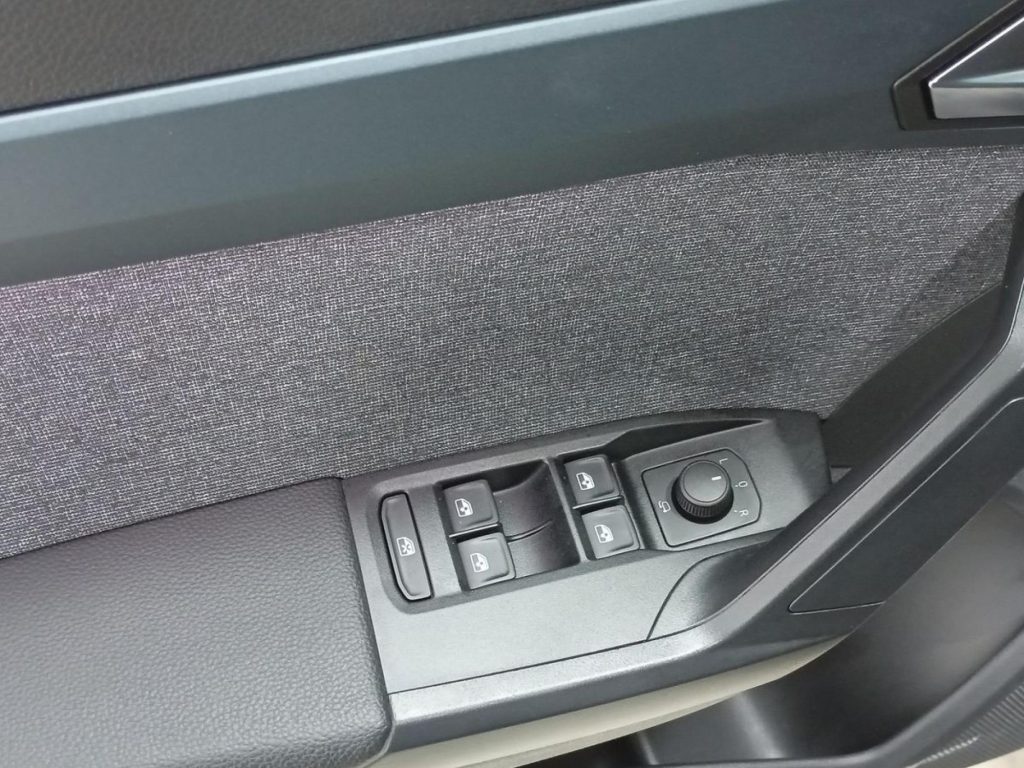 SEAT ARONA Gasolina 2023 segunda-mano Jaén