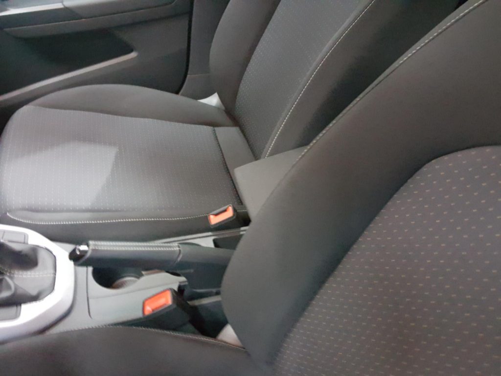 SEAT ARONA Gasolina 2024 segunda-mano Jaén