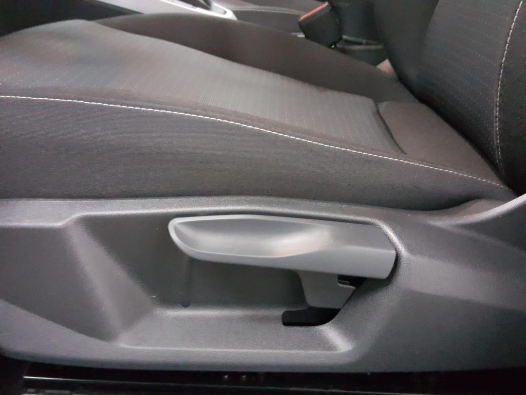 SEAT ARONA Gasolina 2024 segunda-mano Jaén