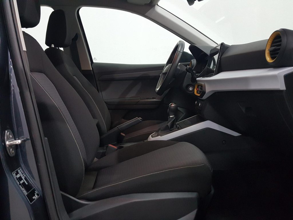 SEAT ARONA Gasolina 2024 segunda-mano Jaén