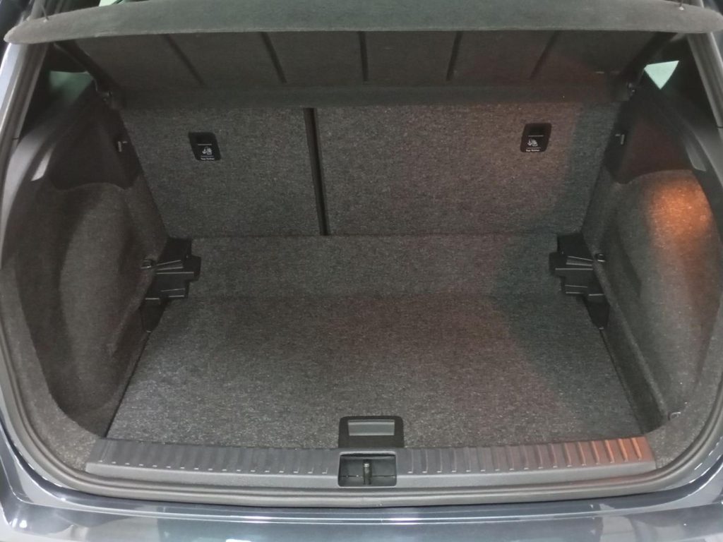 SEAT ARONA Gasolina 2025 segunda-mano Granada
