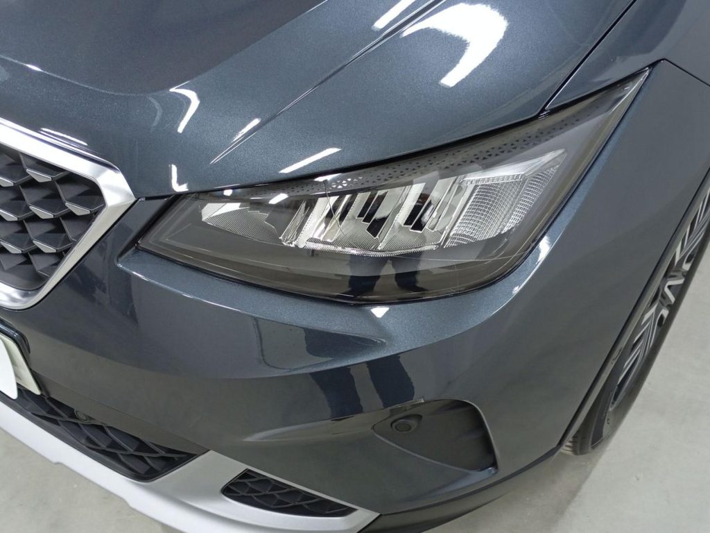 SEAT ARONA Gasolina 2025 segunda-mano Granada