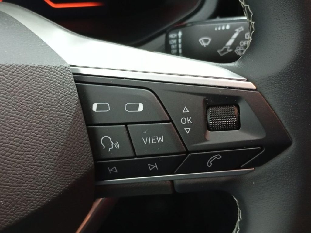 SEAT ARONA Gasolina 2025 segunda-mano Jaén