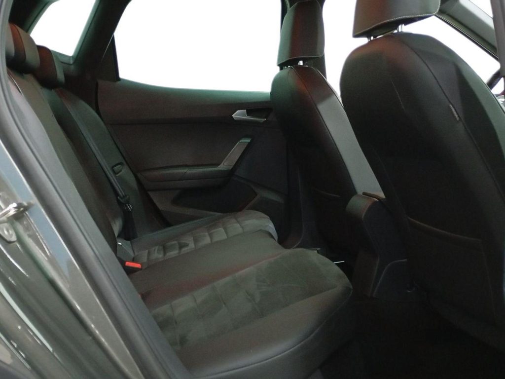 SEAT ARONA Gasolina 2025 segunda-mano Jaén