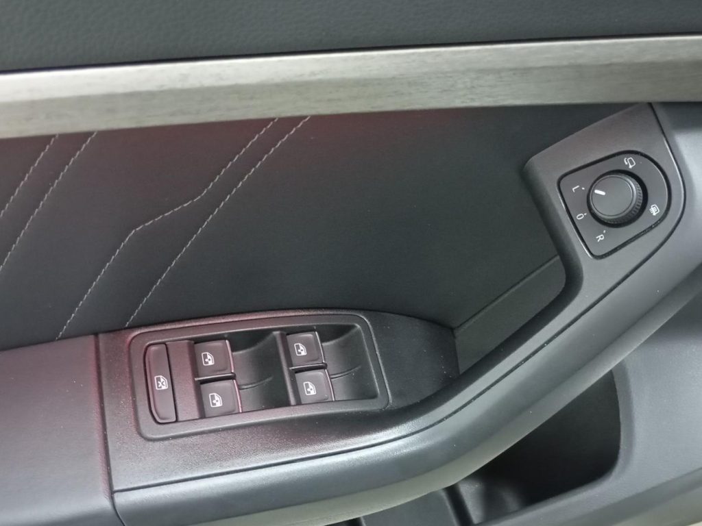 SEAT ATECA Gasolina 2021 segunda-mano Jaén