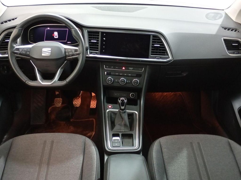 SEAT ATECA Gasolina 2025 segunda-mano Jaén
