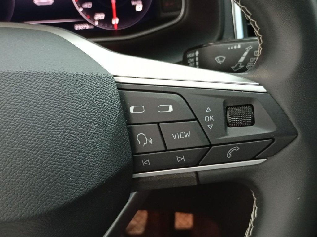 SEAT ATECA Gasolina 2025 segunda-mano Jaén