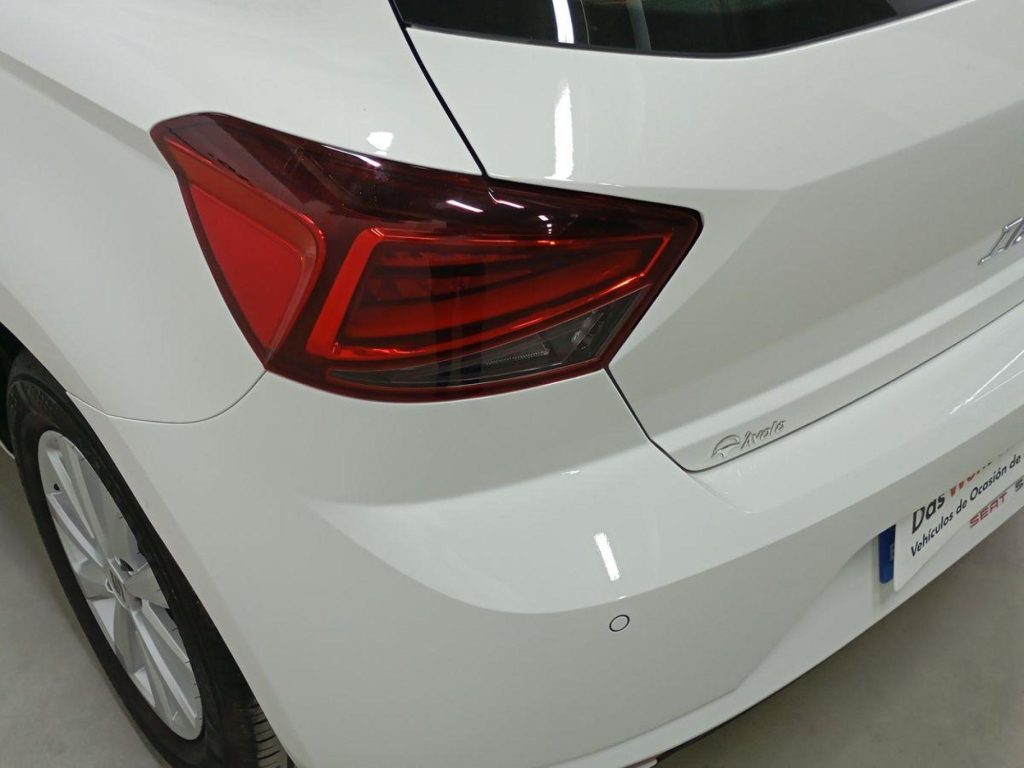SEAT IBIZA Gasolina 2022 segunda-mano Granada